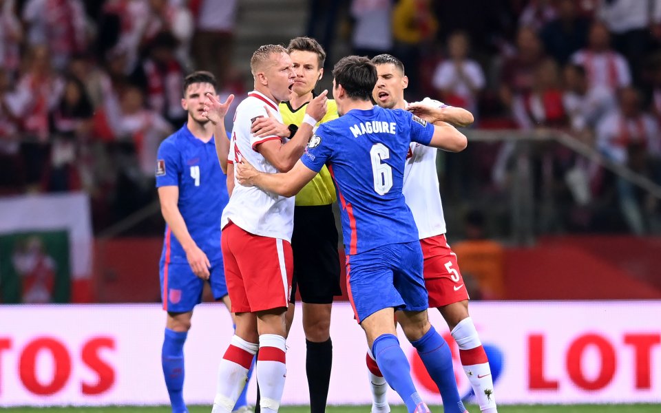 Англия е докладвала Камил Глик на съдиите, след като полският