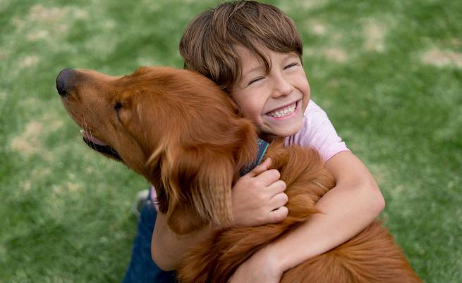 Кучето вкъщи помага на емоционалното развитие на децата