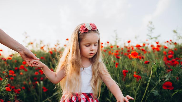 Как детството ни влияе върху начина, по който обичаме и изразяваме чувствата си