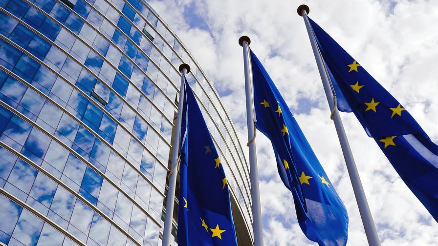 ЕС започва да разглежда кандидатурите на Украйна, Грузия и Молдова