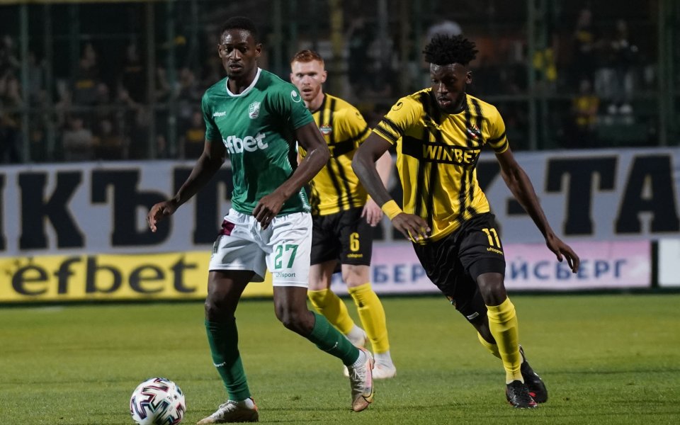 Левски ще се опита да привлече още един полузащинтик. Или