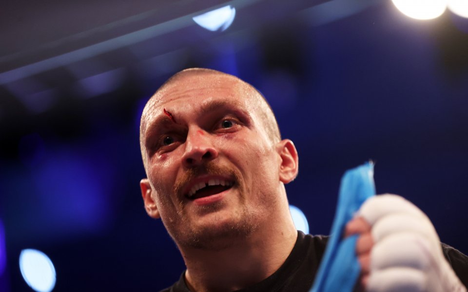 Олександър Усик е по-силен от всякога и изглежда като киборг.