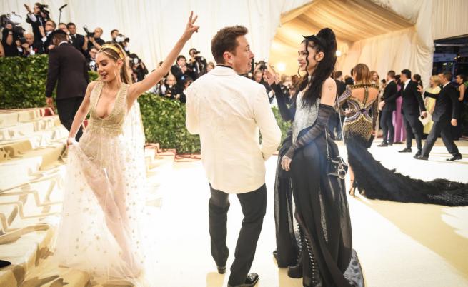  Илон Мъск и Граймс 