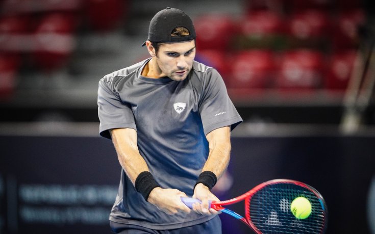 Хирон пропиля 9 мачбола, но е напред на Sofia Open
