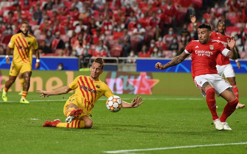 Испанската легенда на Барселона Луис Суарес недоумява какво прави в