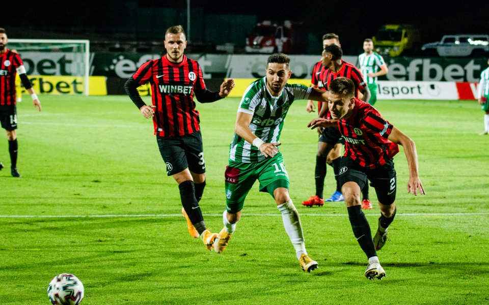 Отборите на Локомотив Пловдив и Берое се изправят в интригуващ