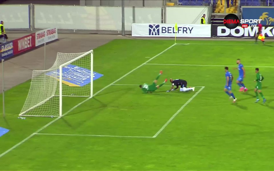 Сериозни съмнения за дузпа за Лудогорец