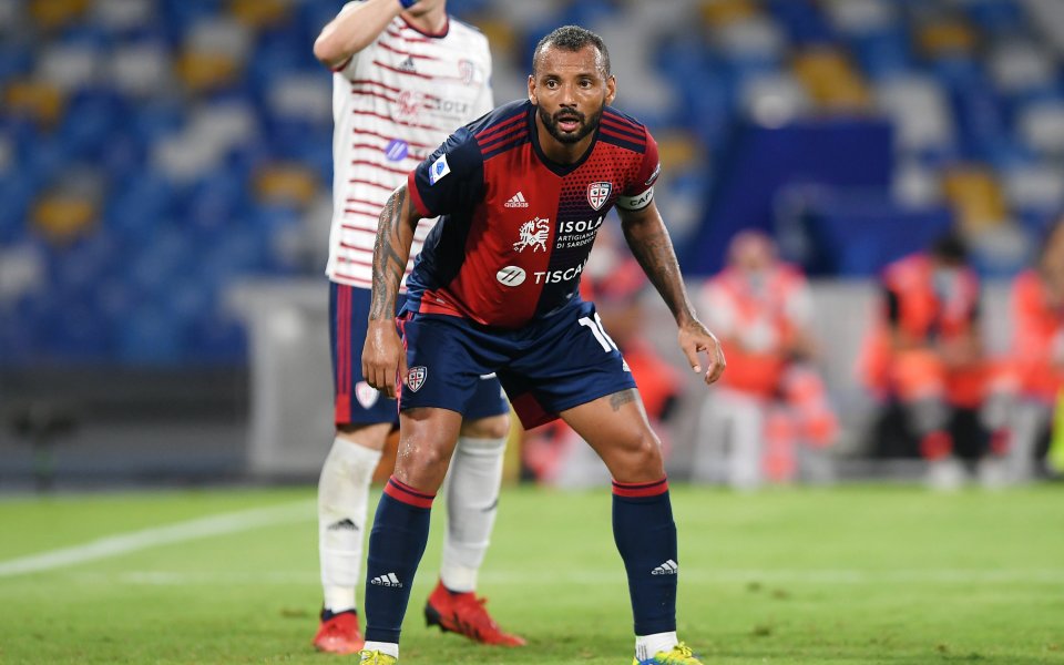 Отборът на Интер се интересува от нападателя на Каляри Жоао