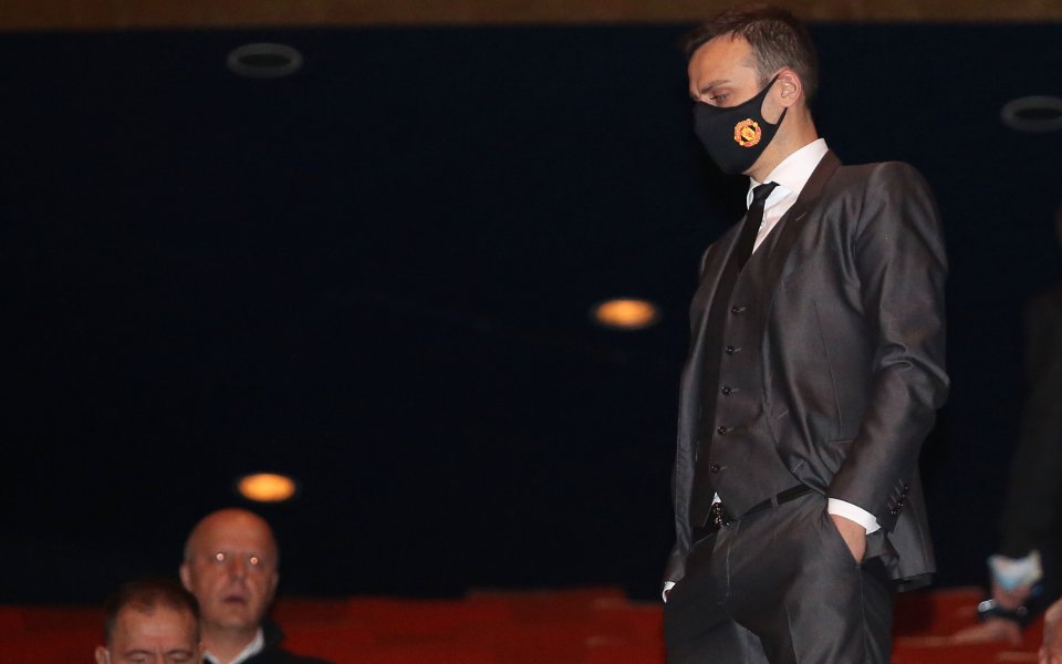 Димитър Бербатов говори пред делегатите на БФС преди да се