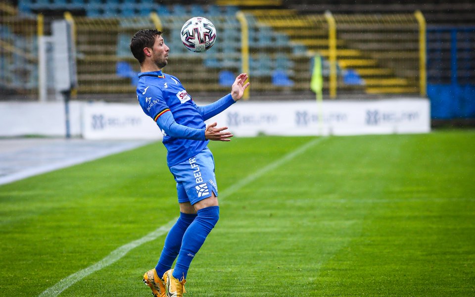 Драган Михайлович бе последното попълнение на &bdquo;сините&rdquo;, откакто Станимир Стоилов