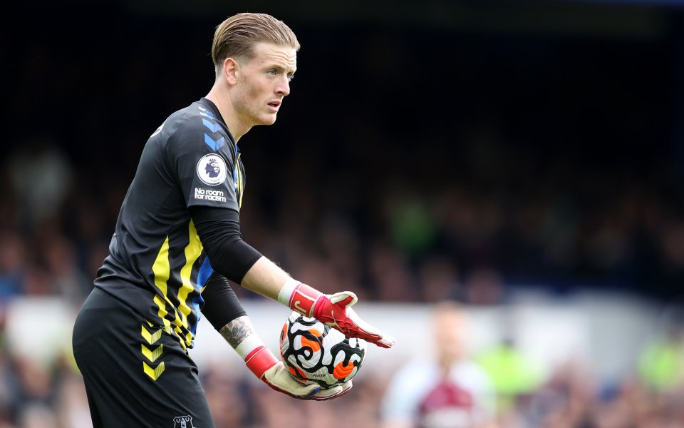 Евертън прие Уест Хем в неделния следобед, а лондончани победиха