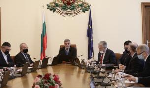 <p>България купува нов препарат за лечение на коронавирус</p>