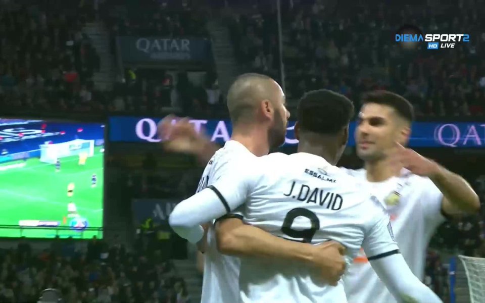 В 31-ата минута гостите разиграха отлично през центъра, след което