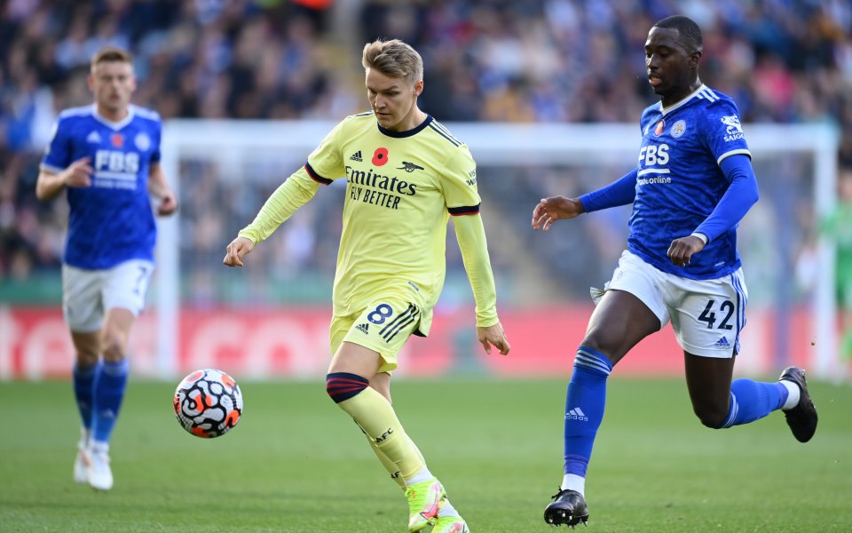 Арсенал посреща на своя "Емиратс" Лестър в среща от 29-ия