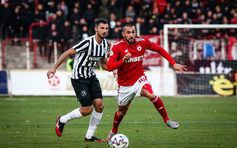 Георги Йовов е под въпрос за гостуването на ЦСКА на