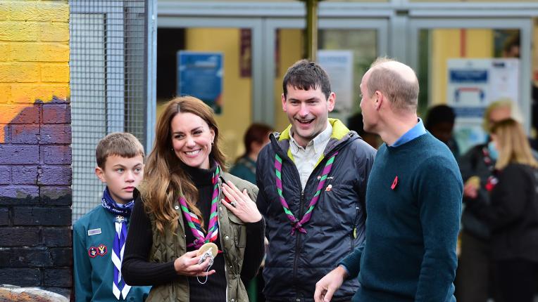 Кейт Мидълтън и принц Уилям посетиха малки скаути в Глазгоу