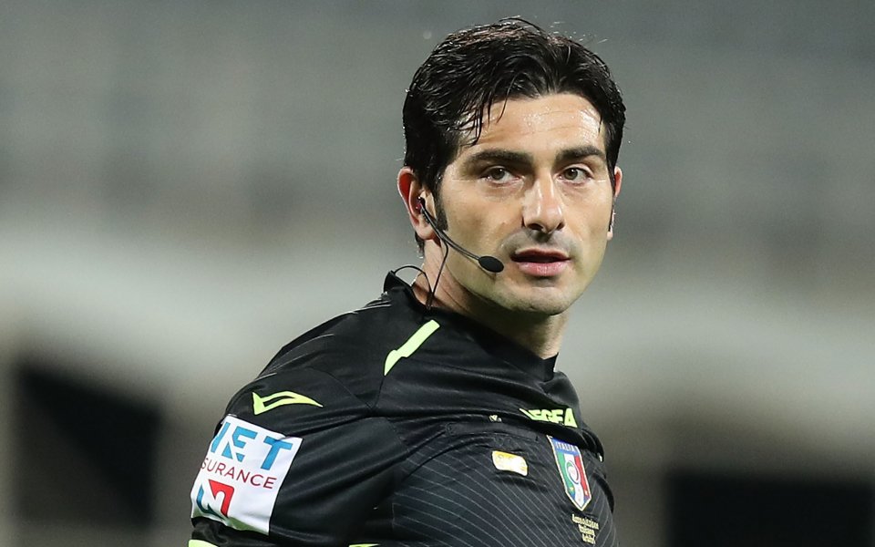 Главният съдия на двубоя между Рома и Милан Фабио Мареска