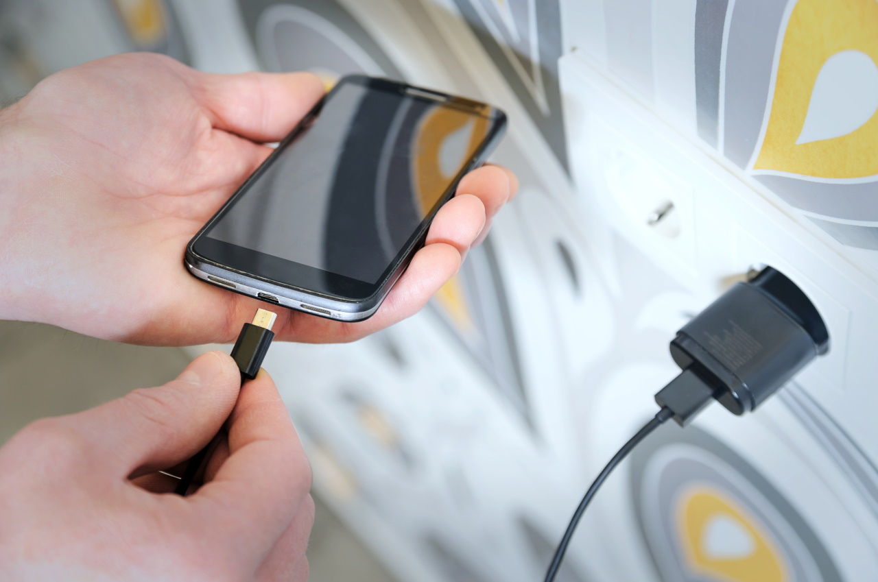 <p><strong>Махнете зарядното, когато телефонът ви е зареден</strong></p>

<p>Не дръжте телефона си на зарядното, когато батерията е достигнала 100%. Изключете зарядното и го използвайте отново, когато е необходимо.</p>