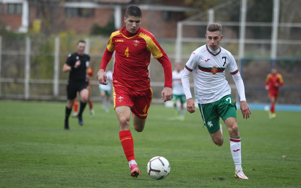 Нападателят на Славия Мартин Сораков ще играе в отбора на