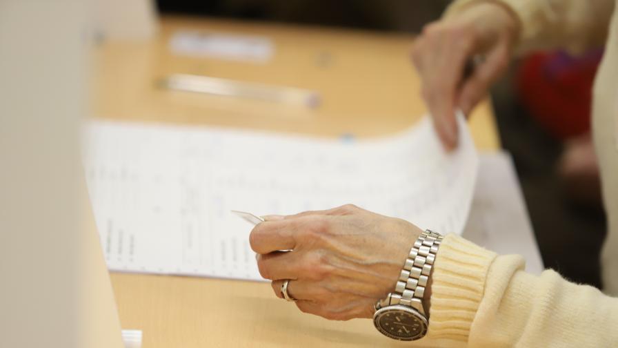 Изтича крайният срок за подаване на заявления за гласуване извън страната