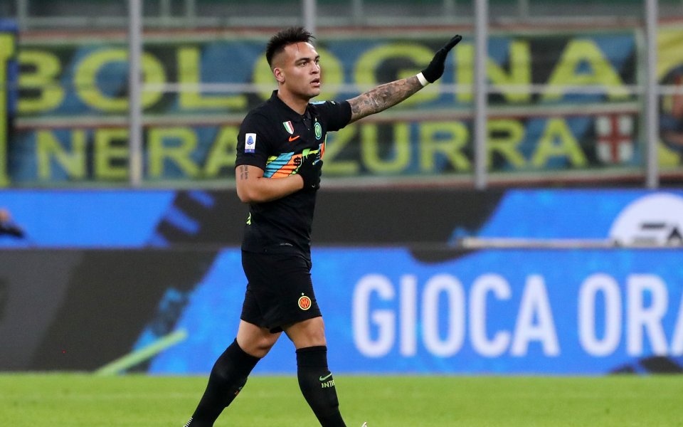 Нападателят на Интер Лаутаро Мартинес се интересува от възможността да