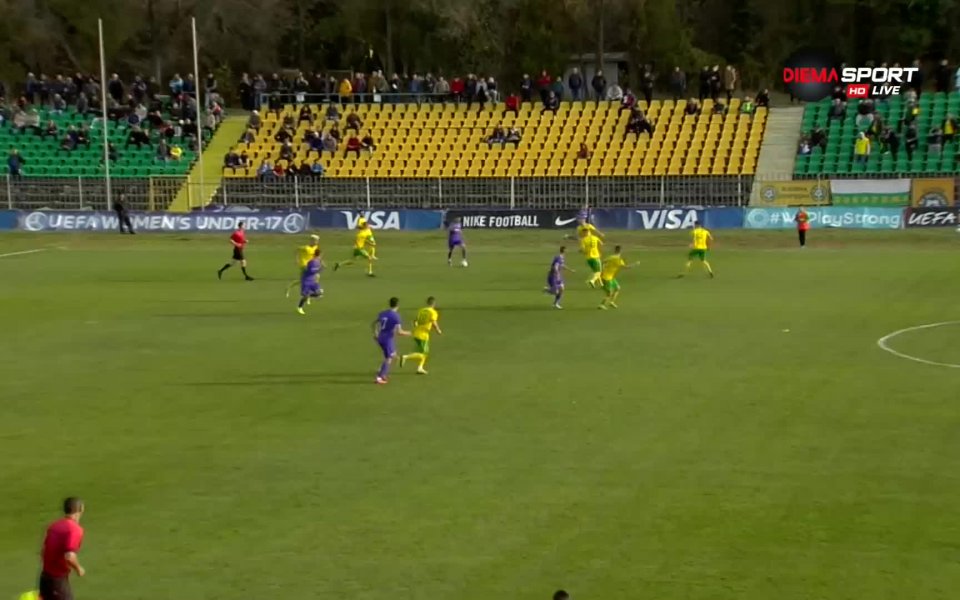 Даниел Младенов удвои аванса на "виолетовите"