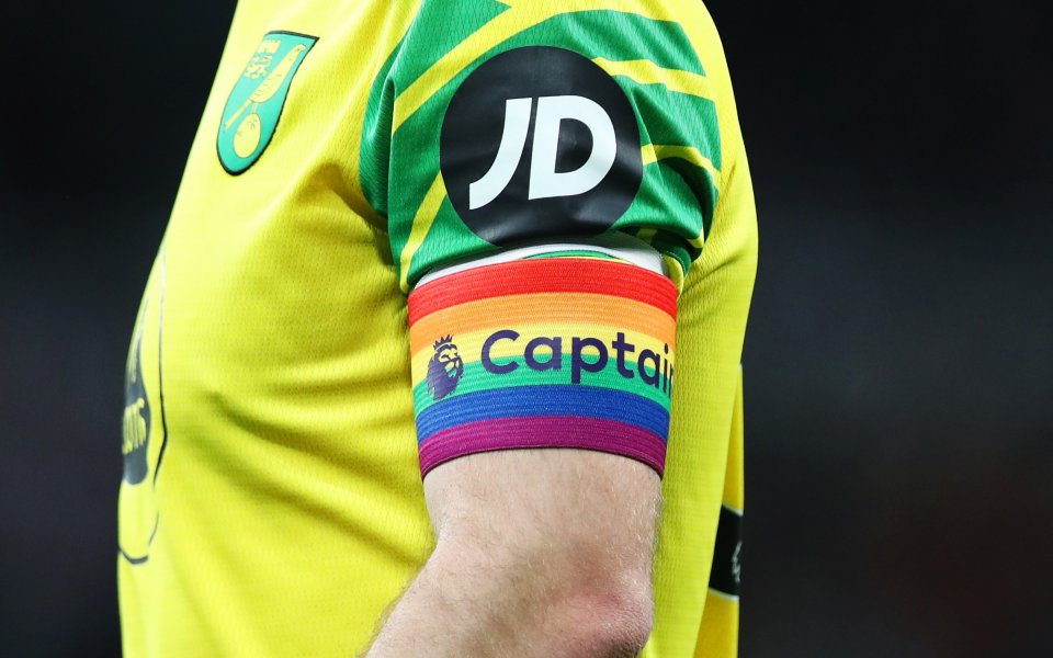 Двубоят между Лестър и Норич, който трябваше да се изиграе