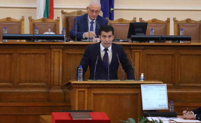 Кирил Петков: Прекалено дълго време депутатите преди нас не си вършиха добре работата