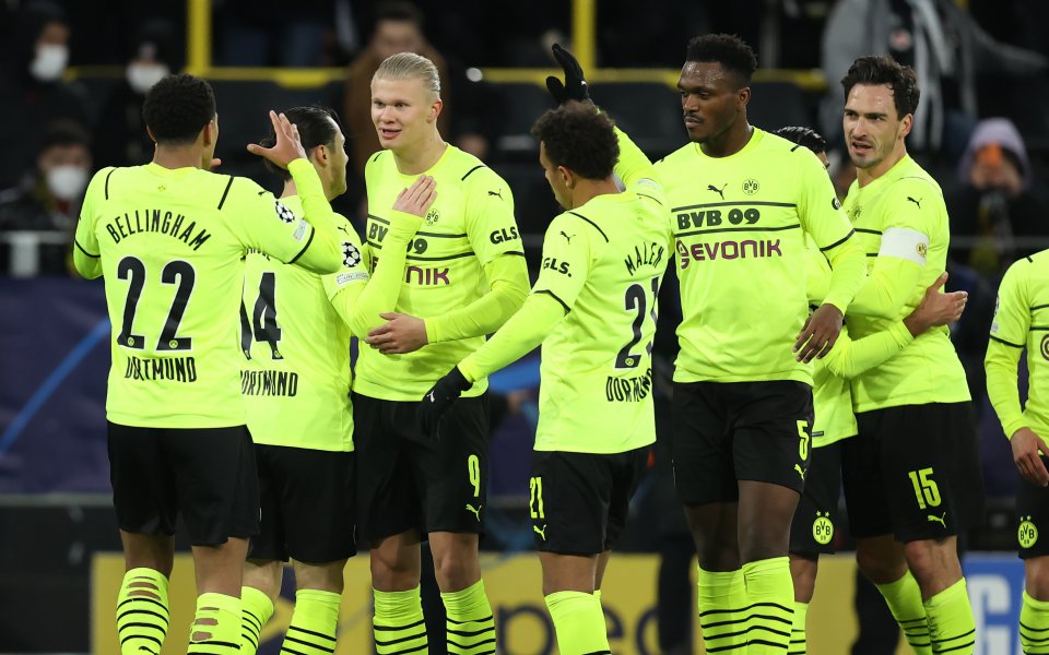 Отборът на Борусия Дортмунд разгроми гостуващия Бешикташ с 5:0 на