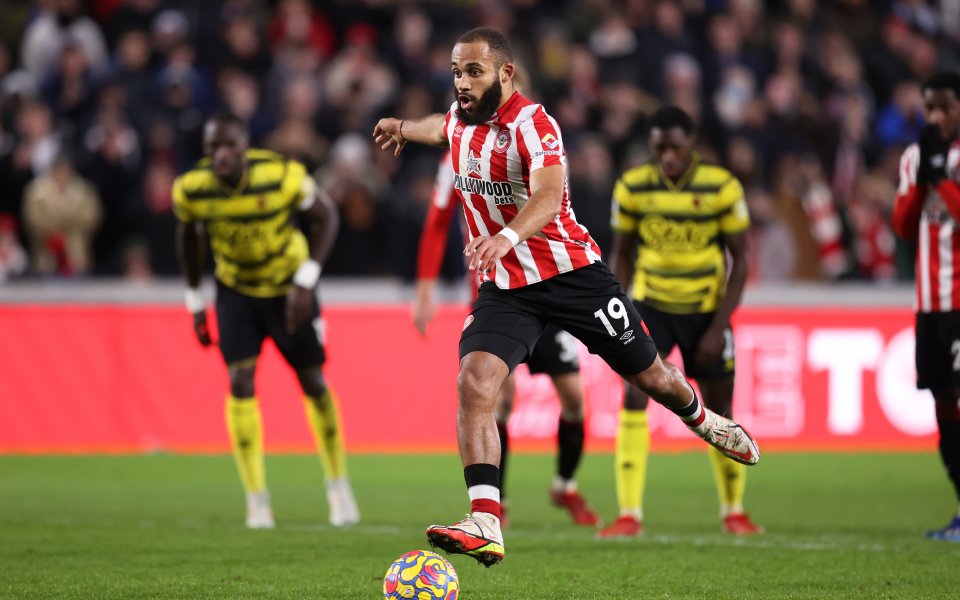 Брентфорд постигна впечатляваща победа с 2:1 над Уотфорд в мач