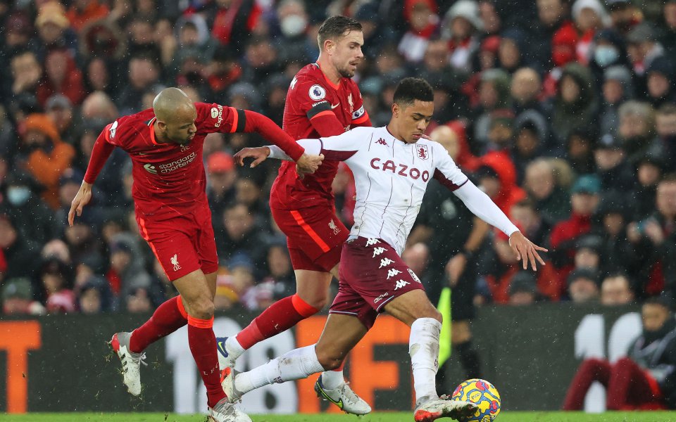 Отборите на Ливърпул и Астън Вила играят при в двубой