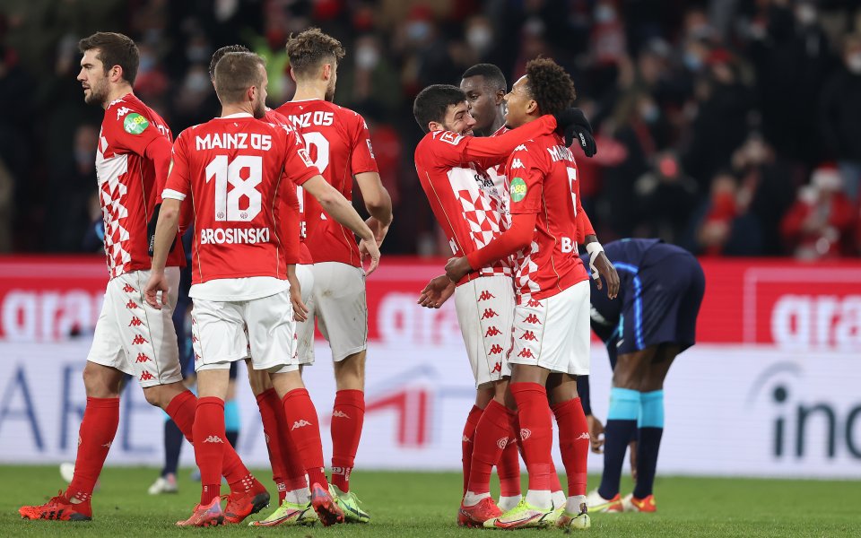 Отборът на Майнц 05 разби с 4:0 Херта на своя