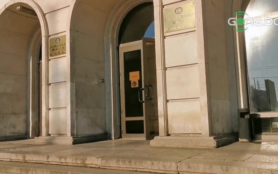 Един от основните акционери в ЦСКА - Юлиян Инджов пристигна