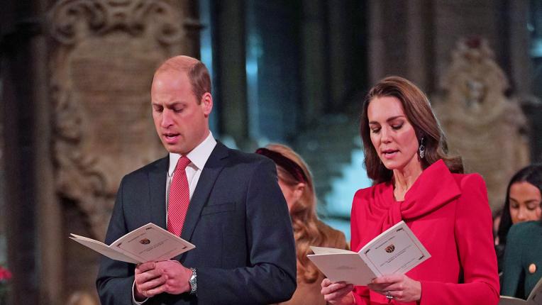 Романтичният коледен момент на Кейт Мидълтън и принц Уилям (и още снимки от службата в Уестминстърското абатство)