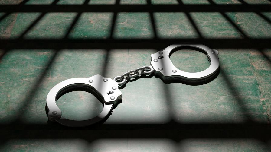 Задържаха 73-годишен, обвинен в доставка на хероин за затворници в Смолян