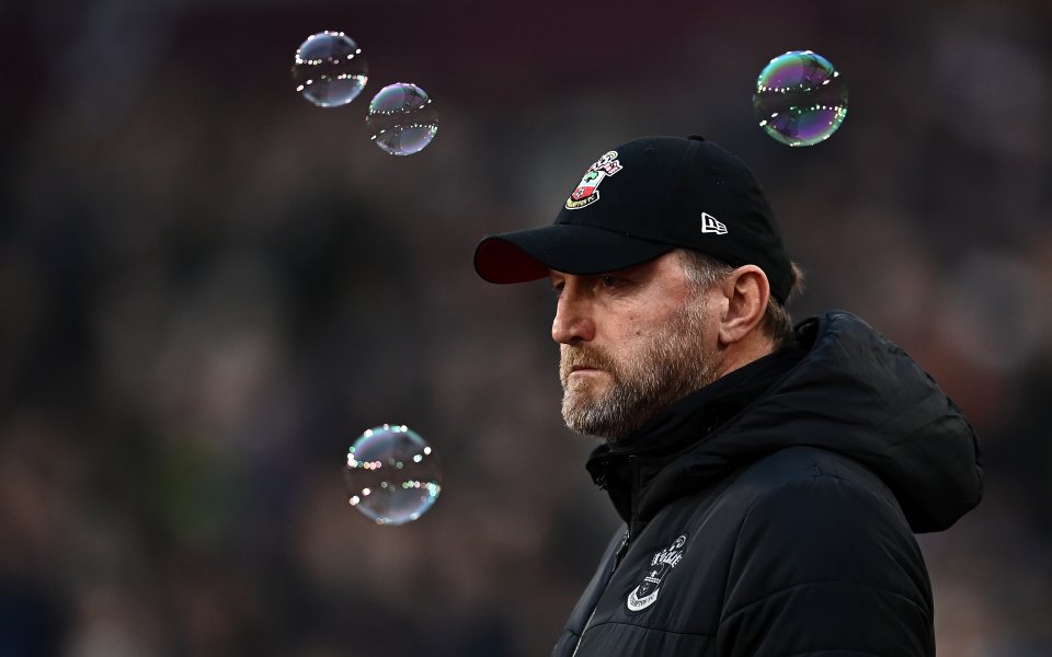 Наставникът на Саутхемптън Ралф Хазенхютъл изрази разочарованието си от отменения