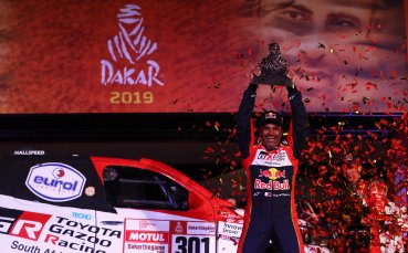 Трикратният победител при автомобилите Насер Ал Атия спечели пролога в 44 тото