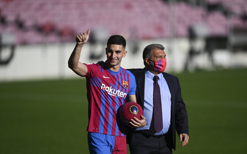 Президентът на Барселона Жоан Лапорта демонстрира оптимизъм за развитието на