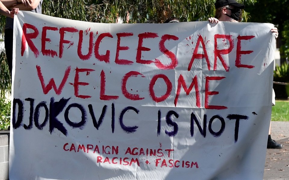 Свещеник не бе допуснат до хотела, в който е настанен