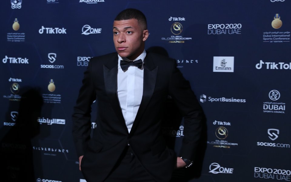 Насер Ал-Атия, който е трикратен шампион на Рали Дакар и