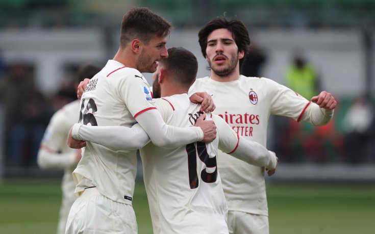 Милан се завърна на върха в Серия А след класика във Венеция
