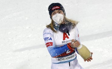 Олимпийската шампионка от Сочи 2014 Микаела Шифрин спечели нощния слалом от