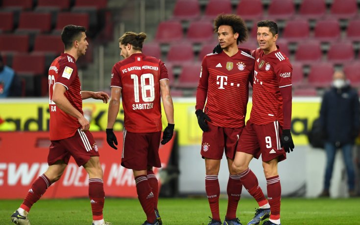 Вълшебникът Левандовски заби хеттрик и върна Байерн в познатото темпо