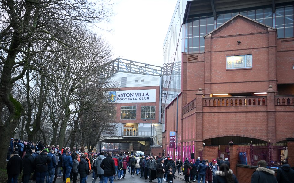 Астън Вила - Манчестър Юнайтед