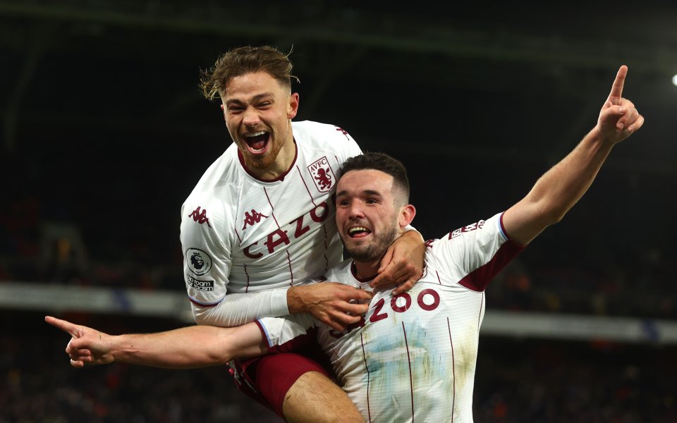 Отборът на Манчестър Юнайтед е идентифицирал полузащитника на Астън Вила