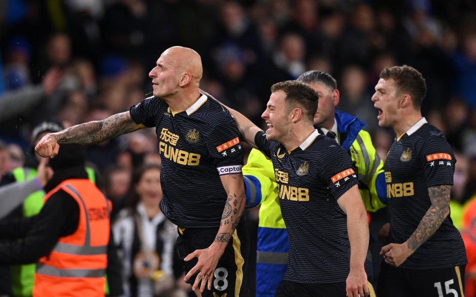 След няколко неуспешни опити за привличане на новия играчи в