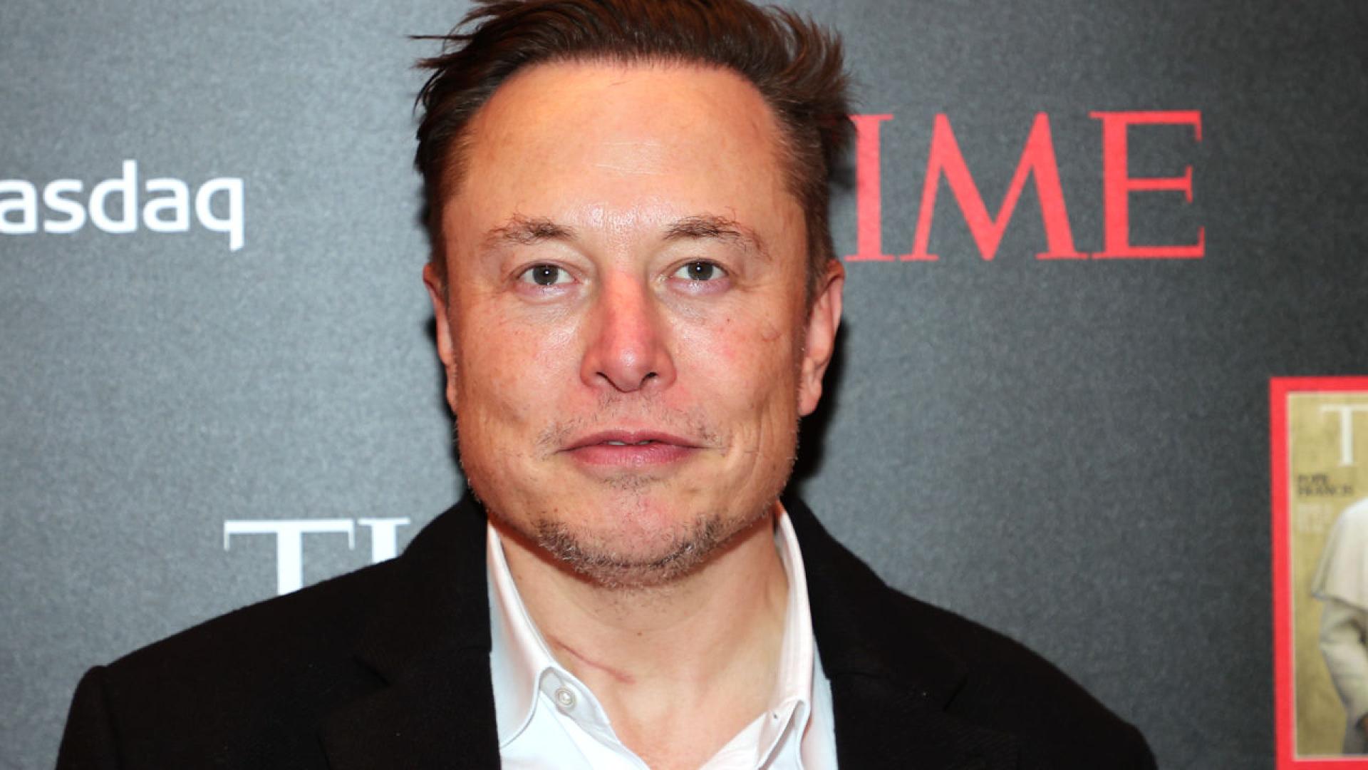 Транссексуалната дъщеря на милиардера Илон Мъск Вивиен Джена Уилсън разкритикува