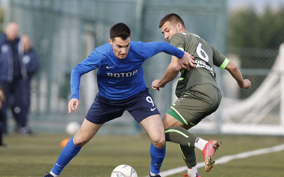 Отборът на Хебър Пазарджик отстъпи с 2:4 в контрола на