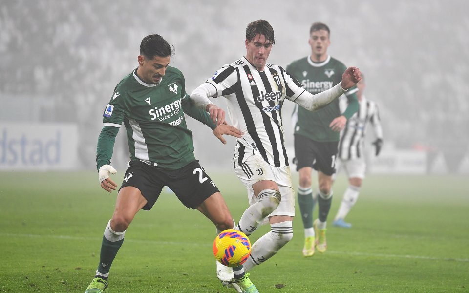 Ювентус взе важен успех с 2:0 срещу Верона в последен