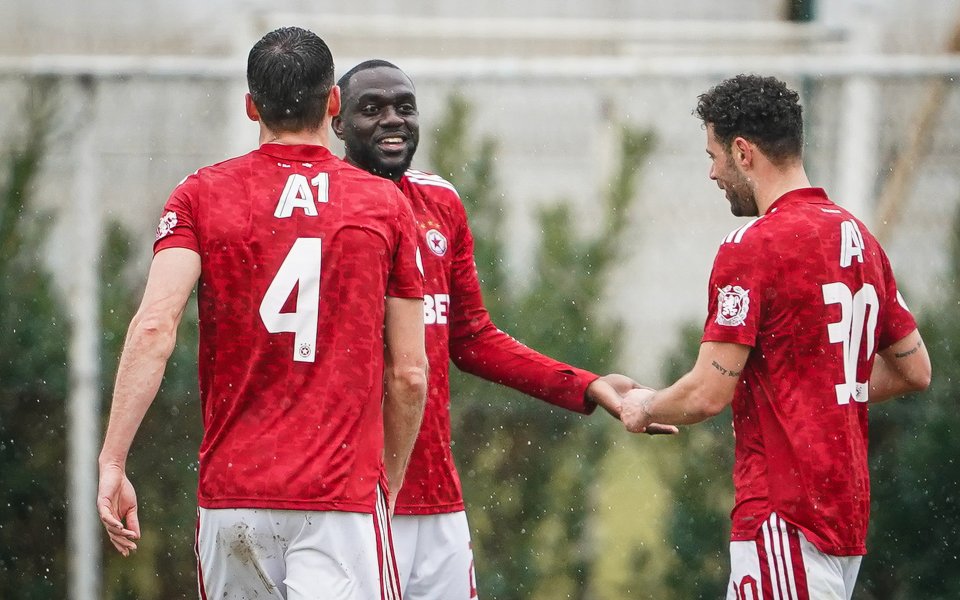 ЦСКА ще изиграе днес последната си контролна среща преди подновяването